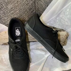 Men’s Vans Off The Wall Sneakers